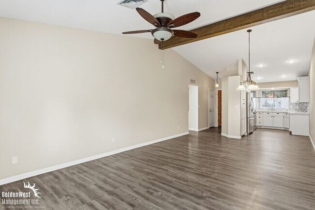 Foto del edificio - Newly Updated 2Bdm 2Ba Home with Fireplace & Private Patio in Mesa!