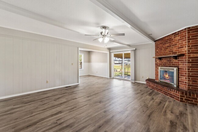 Foto del edificio - 8208 Mark Ln