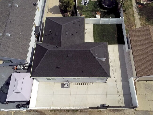 Foto del edificio - 629 E Harvard Rd