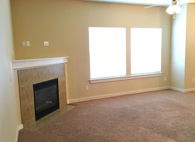 Foto del edificio - Adorable 2bd 2ba condo in the Charter Poin...