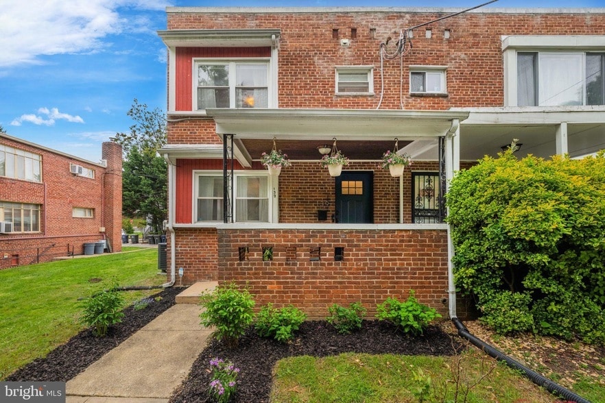 Photo - 139 Hawaii Avenue NE Unit
