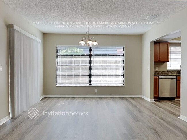 Foto del edificio - 4110 Yellowwood Dr