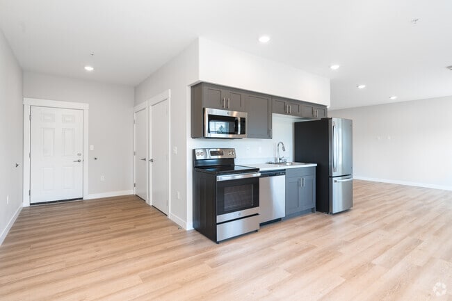 0BR, 1BA - 752SF - Redband Apartments