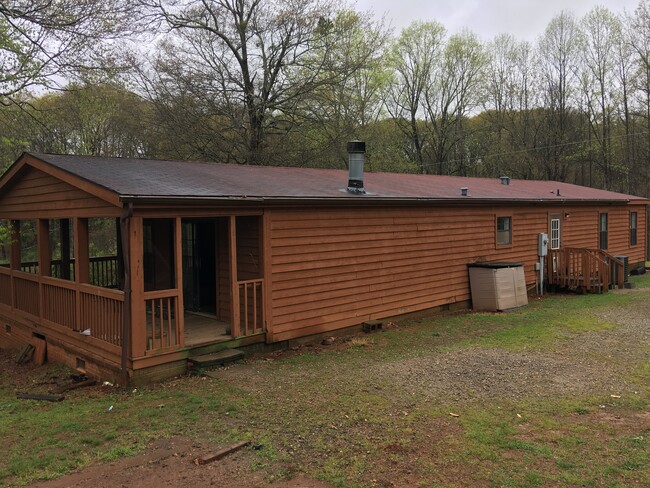 Building Photo - 189 Oaktree Rd