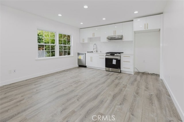 Foto del edificio - 13551 Hart St