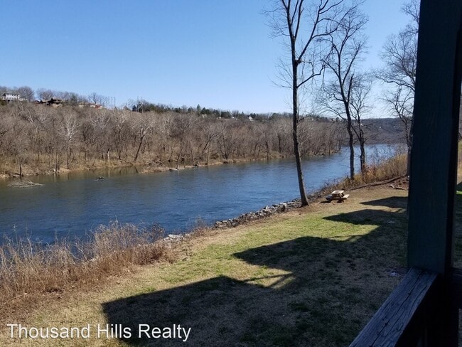 Building Photo - 1 br, 1 bath House - 690 Fall Creek Dr. #7