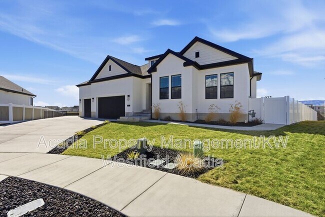 Building Photo - 1437 W Valley Dr