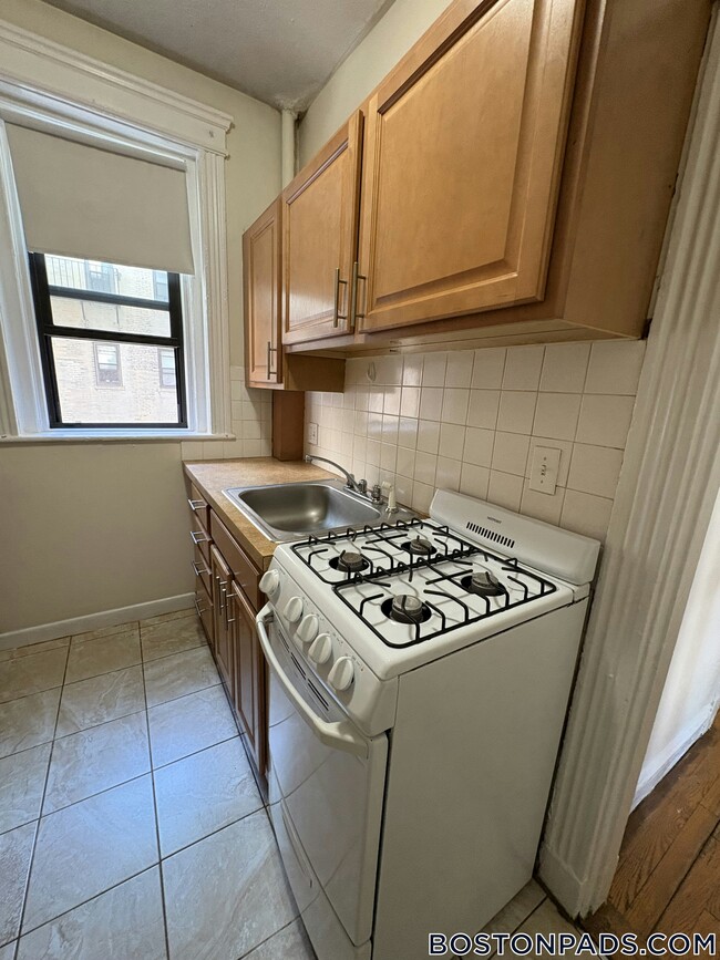 Building Photo - 1156 Commonwealth Ave