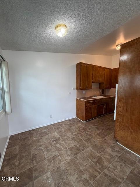 Foto del edificio - 724 Sidonia Ave