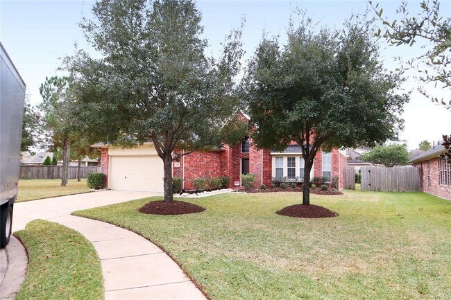 Foto del edificio - 5122 Raven Forest Ln