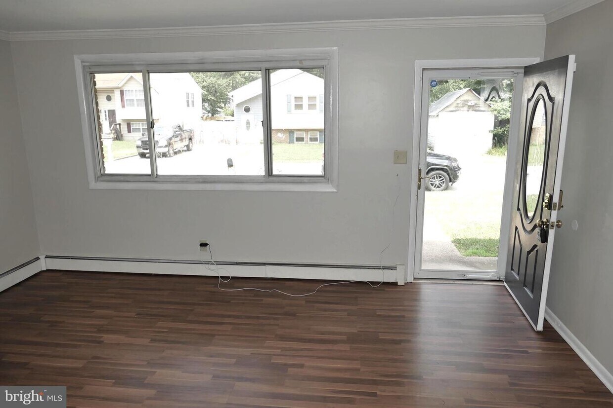 Primary Photo - 203 Baltimore Ave SW