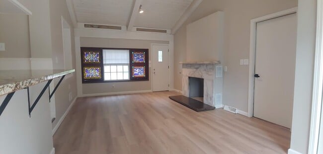 Building Photo - 4425 N 105th St