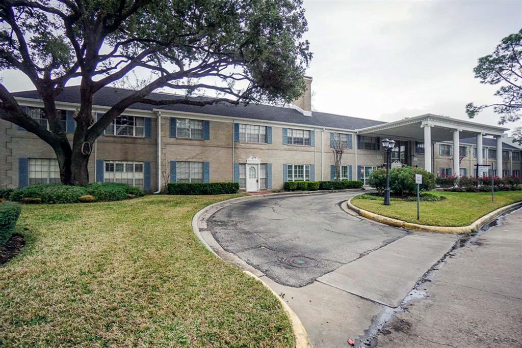 2600 Bellefontaine St Unit D11, Houston, TX 77025 Condo for Rent in