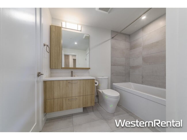 Photo du bâtiment - 31900 Raven Ave