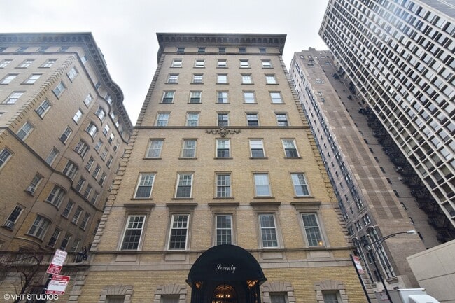 Building Photo - 70 E Scott St
