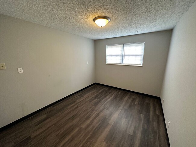 Foto del edificio - 2 bedoom 1 bath