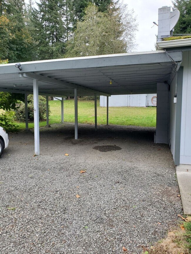 Building Photo - 2 br, 1 bath House - 36021 Hansville Road NE