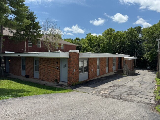 Foto del edificio - 2BR/1BA East Campus - Short Distance to Campus!! Coin-operated washer/dryer on-site.