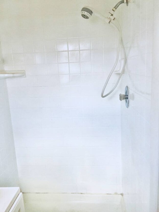 Photo - 4433 Village Dr House