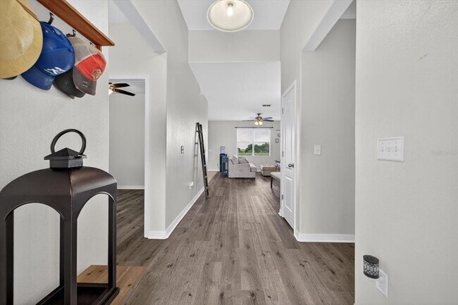 Foto del edificio - 1108 Beech Grove Pl