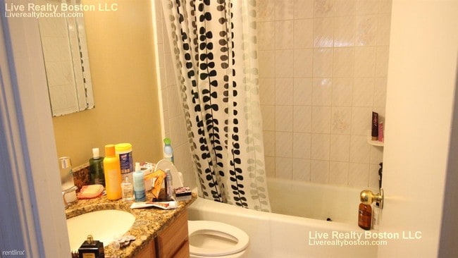 Building Photo - 3 br, 2 bath Condo - 85 Brainerd Rd # TH6