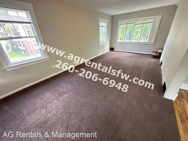 Foto del edificio - 3 br, 1 bath House - 2051 Thompson Ave