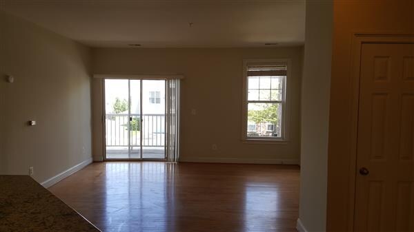 Building Photo - 2712 Gresham Way