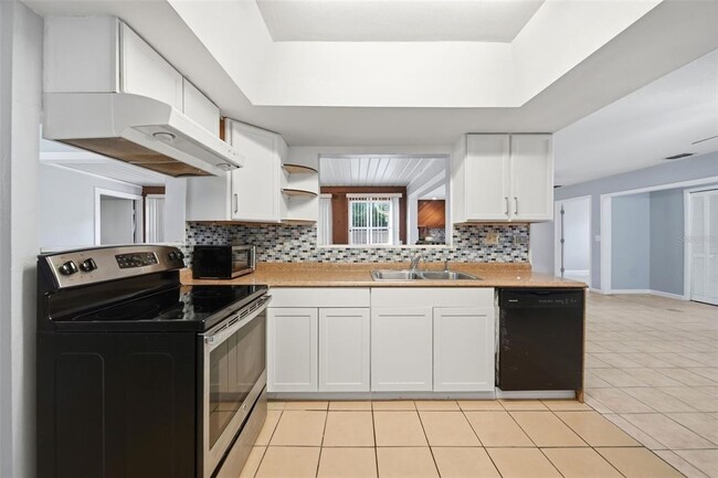 Foto del edificio - 8334 Crosswicks Dr