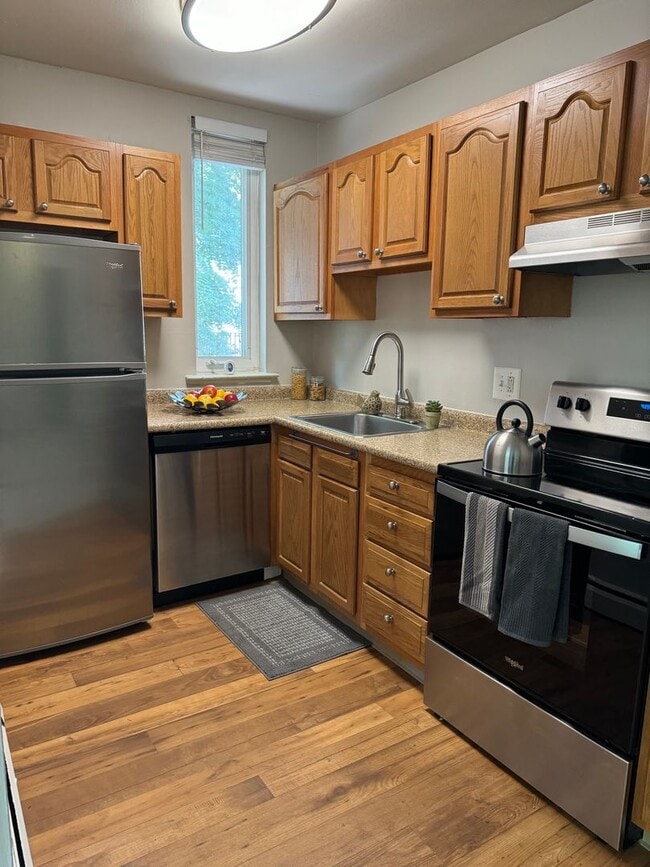 Interior Photo - Metropolitan Roxborough