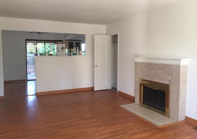 Building Photo - 16141 Bertero Ave