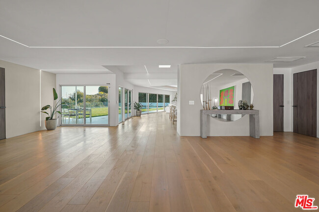 Building Photo - 17116 Adlon Rd