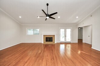 Building Photo - 2506 Lively Ln