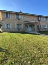 Building Photo - 10621 W Lincoln Ave