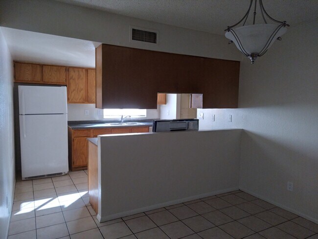 Foto del edificio - 6101 W McKinley St