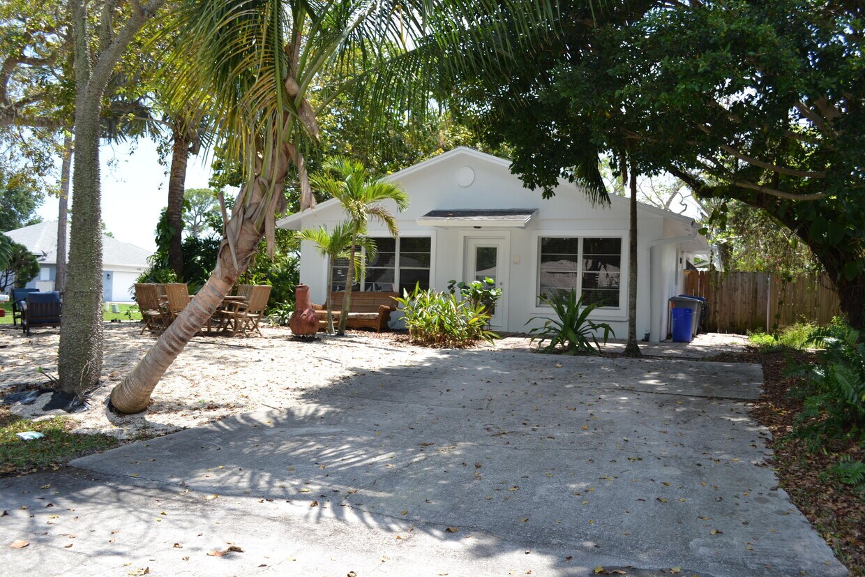 1100 Cherokee St, Jupiter, FL 33458 House Rental in Jupiter, FL