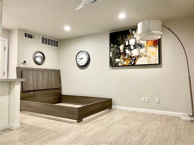 Foto del edificio - 3110 Red River St