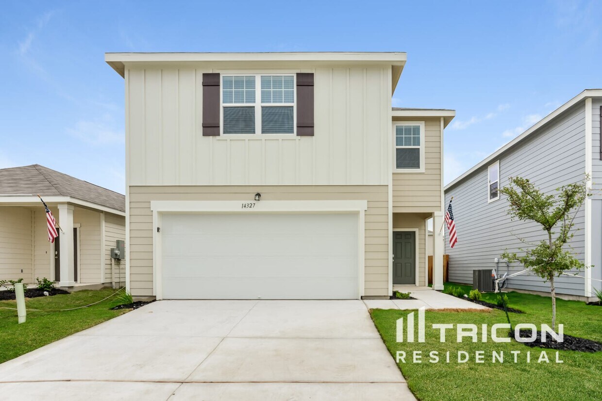 Foto principal - 14351 Palm Ridge