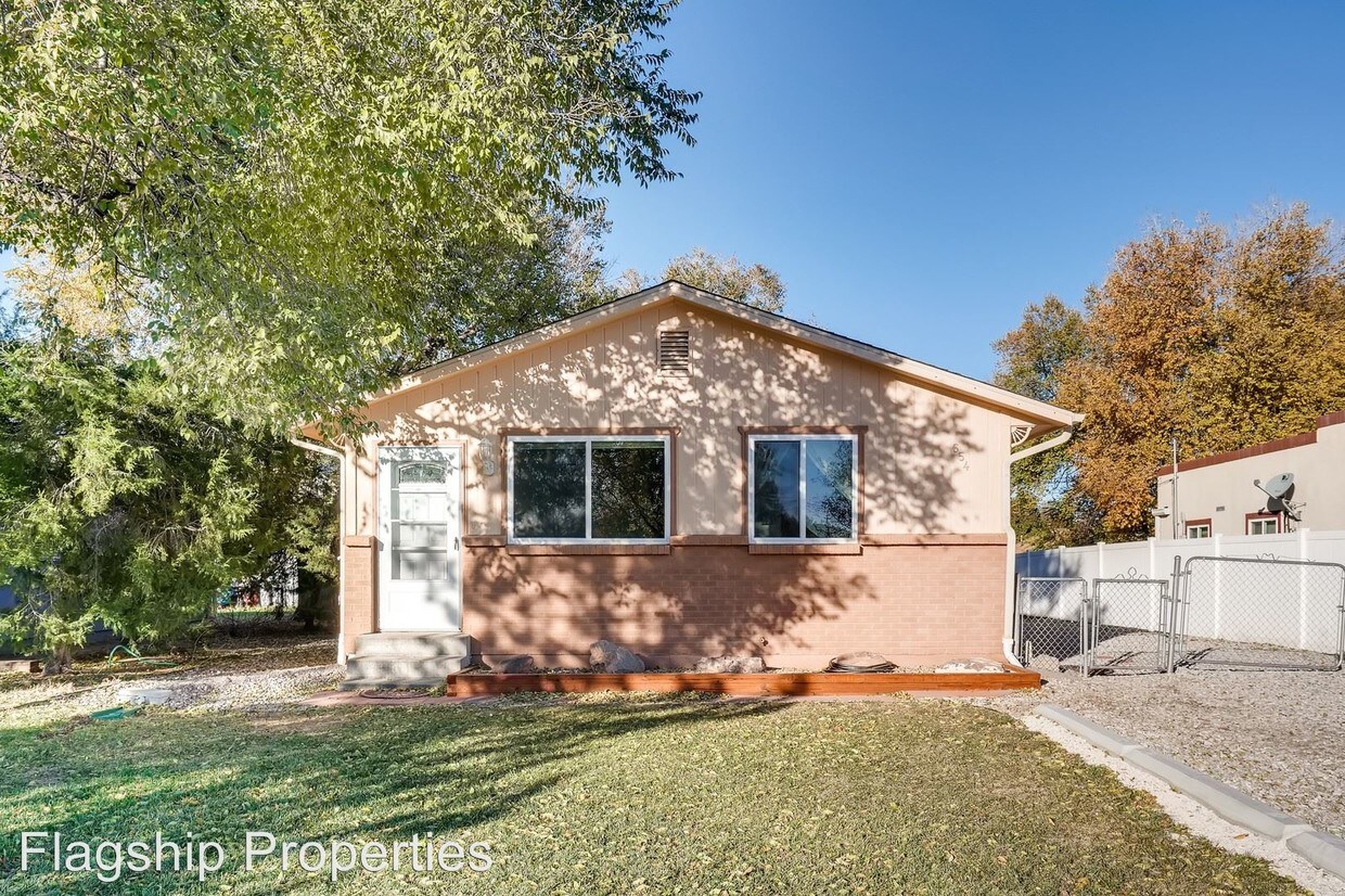 Foto principal - 3 br, 1 bath House - 654 Kattell Street