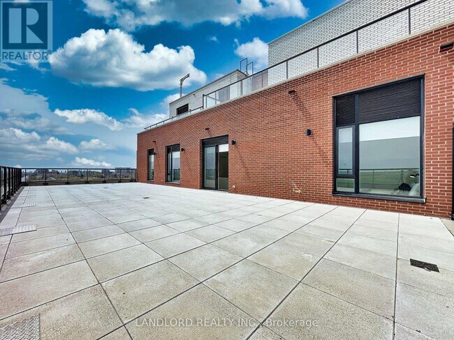 Building Photo - 3100 Keele St