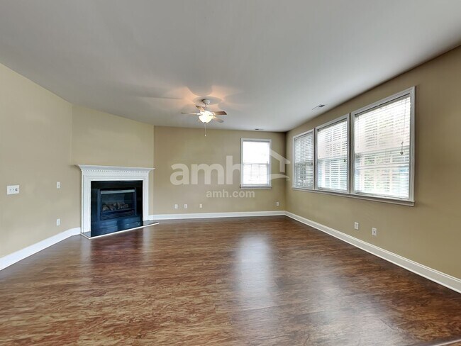 Foto del edificio - 2845 Roundleaf Ct