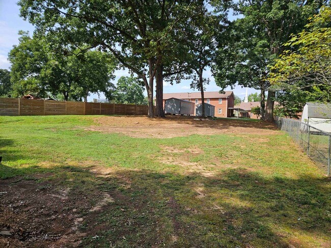 Foto del edificio - Statesville - 3BR / 1BA