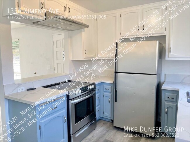 Building Photo - AVAILABLE IN MARCH: 2 Bedroom, 1.5 Bath + ...