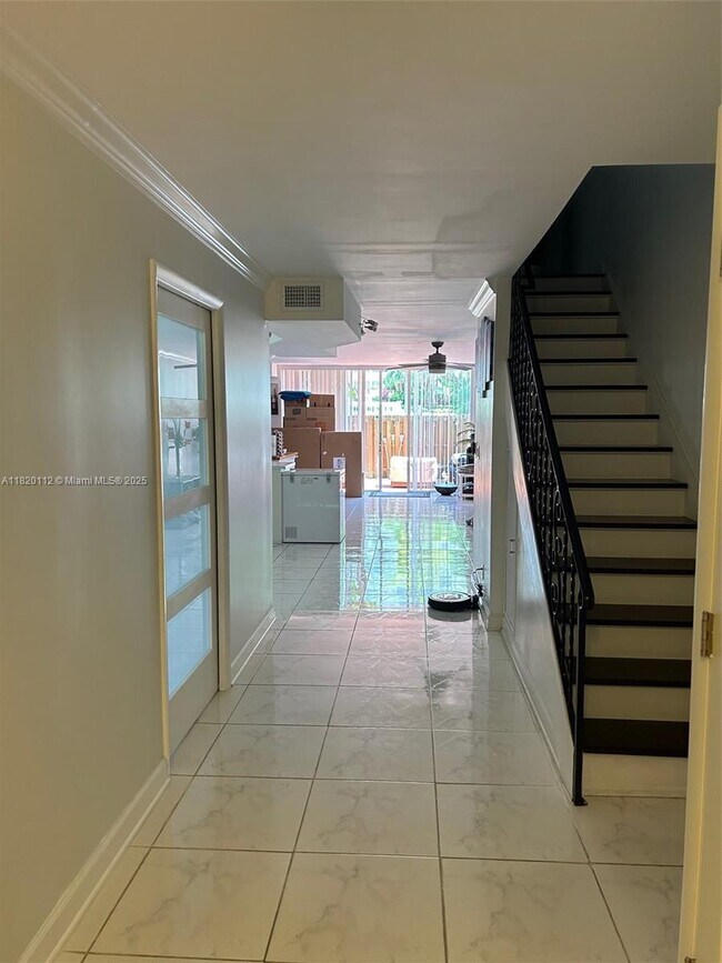 Foto del edificio - 2204 NE 7th St