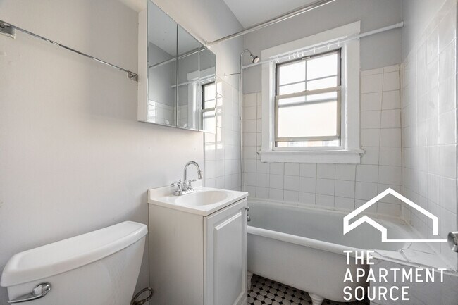 Foto del edificio - 3257 W Wrightwood Ave