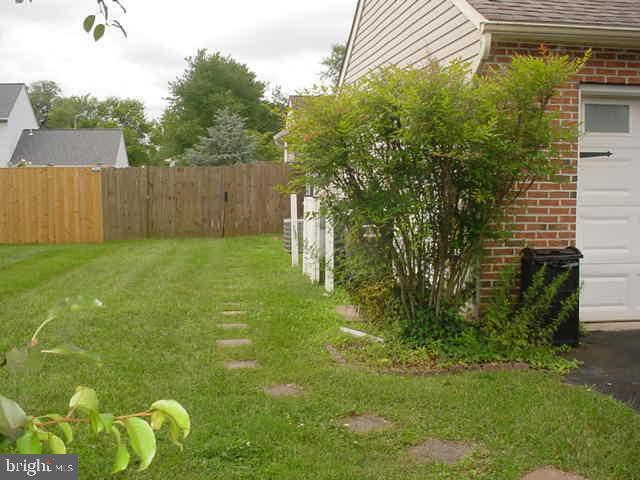 Primary Photo - 9844 S Clark Pl