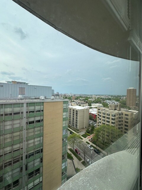 Foto del edificio - 1626 N Prospect Ave
