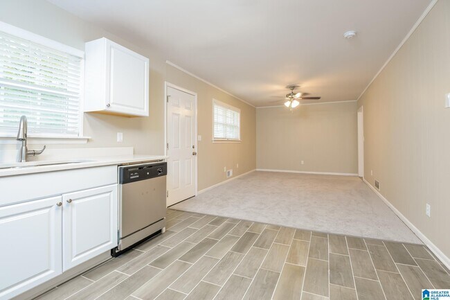 Foto del edificio - 2616 2nd Pl NW