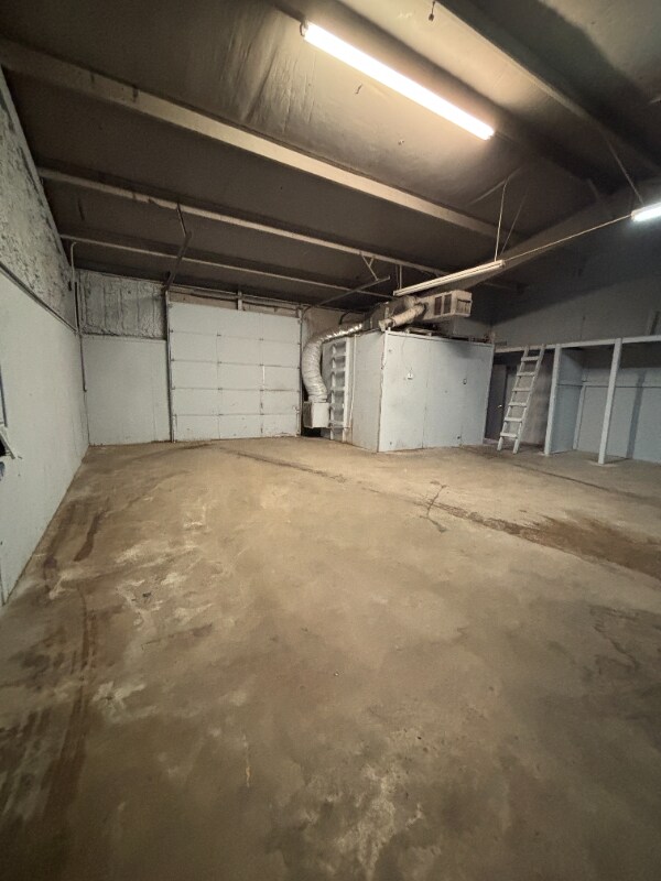 Building Photo - 3304 Shelby Dr