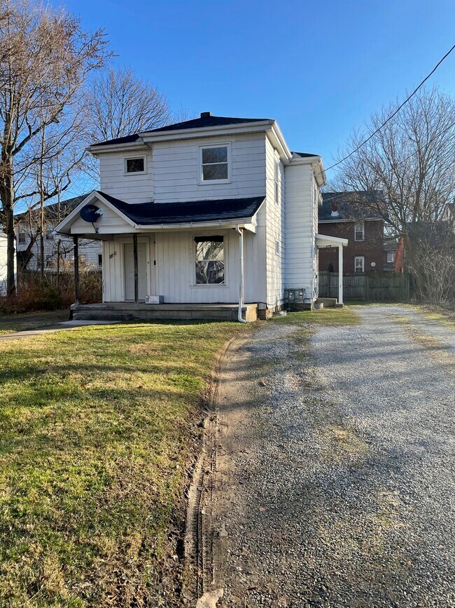 119 Vennum Ave, Mansfield, OH 44903 Townhouse for Rent in Mansfield