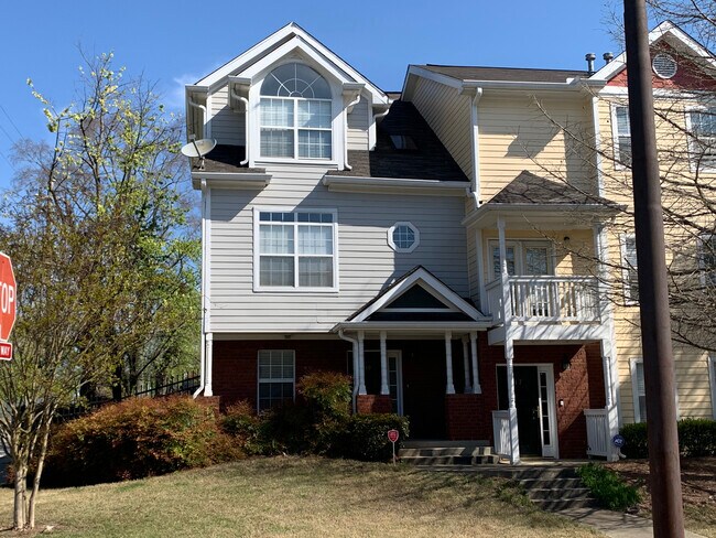Foto del edificio - 319 Glenn St SW